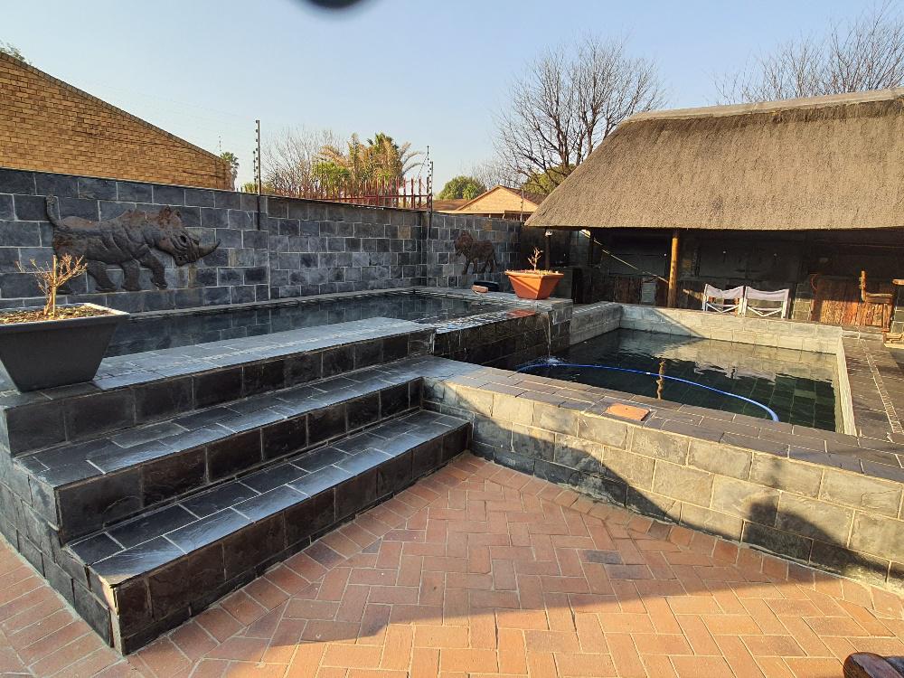 4 Bedroom Property for Sale in Kenleaf Gauteng