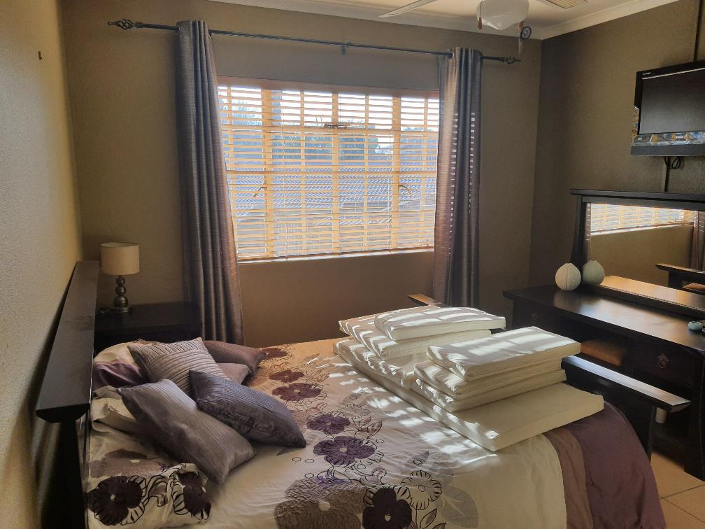 4 Bedroom Property for Sale in Kenleaf Gauteng