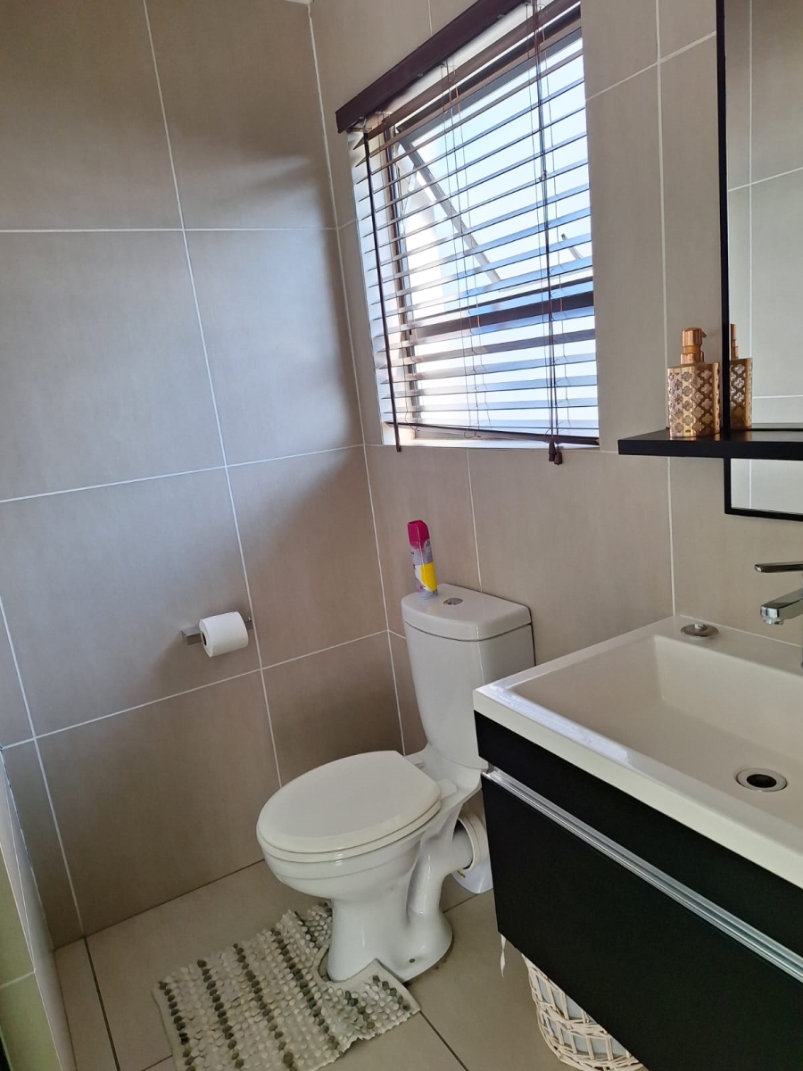 2 Bedroom Property for Sale in Greenstone Ridge Gauteng