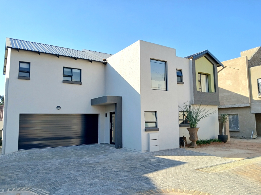 4 Bedroom Property for Sale in Montana Park Gauteng