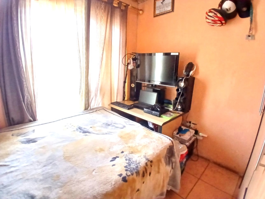 4 Bedroom Property for Sale in Vosloorus Ext 5 Gauteng