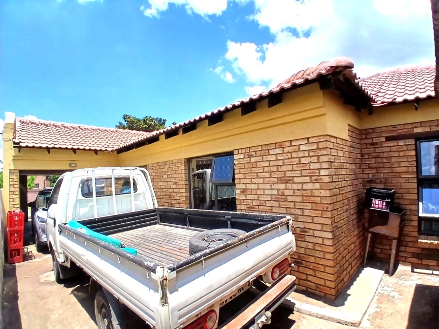 4 Bedroom Property for Sale in Vosloorus Ext 5 Gauteng