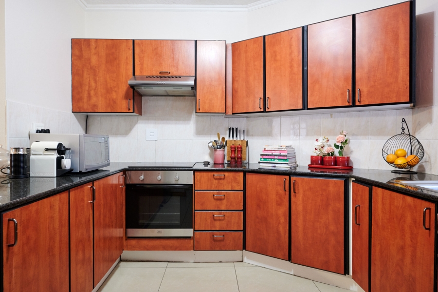 2 Bedroom Property for Sale in Halfway Gardens Gauteng