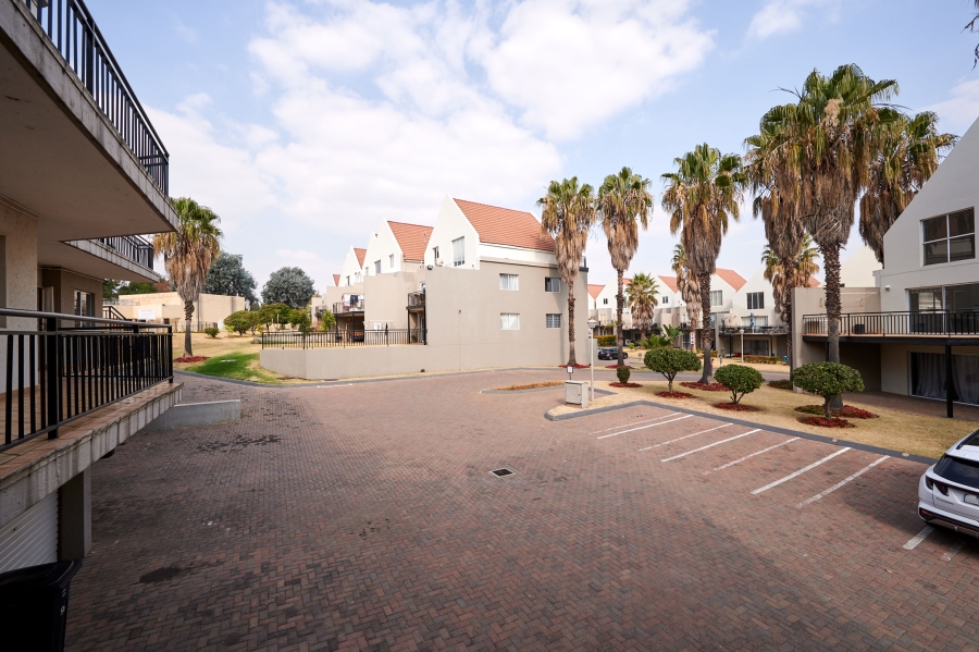 2 Bedroom Property for Sale in Halfway Gardens Gauteng