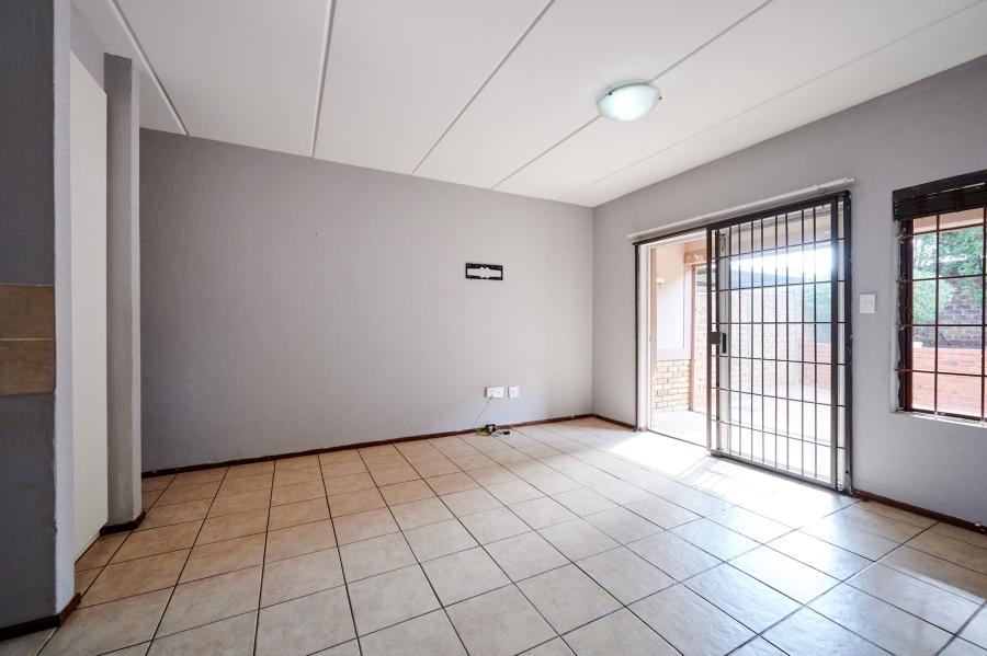 2 Bedroom Property for Sale in Halfway Gardens Gauteng