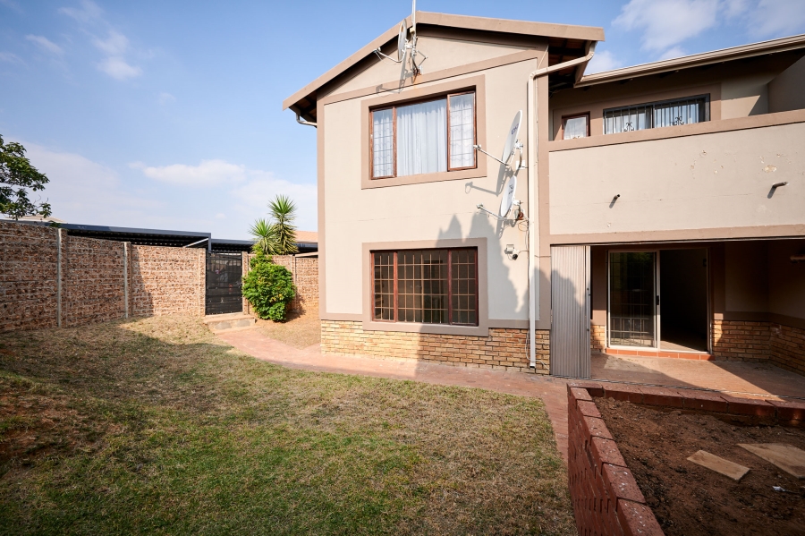 2 Bedroom Property for Sale in Halfway Gardens Gauteng