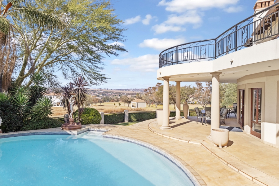 5 Bedroom Property for Sale in Blue Valley Golf Estate Gauteng