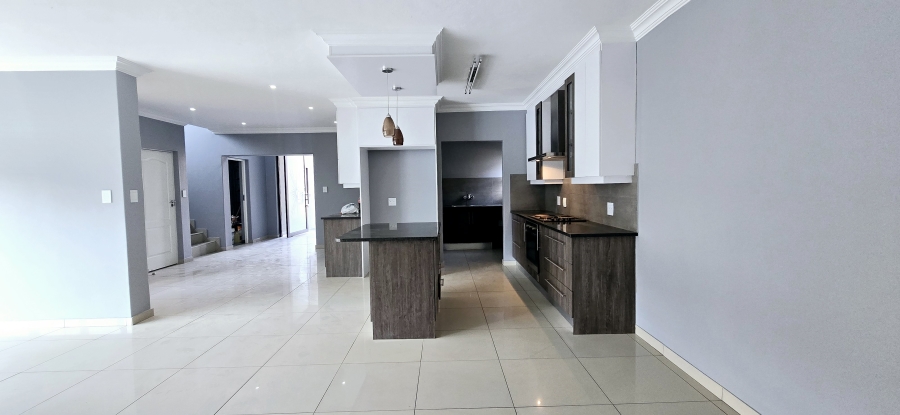 4 Bedroom Property for Sale in Zambezi Manor Lifestyle Estate Gauteng