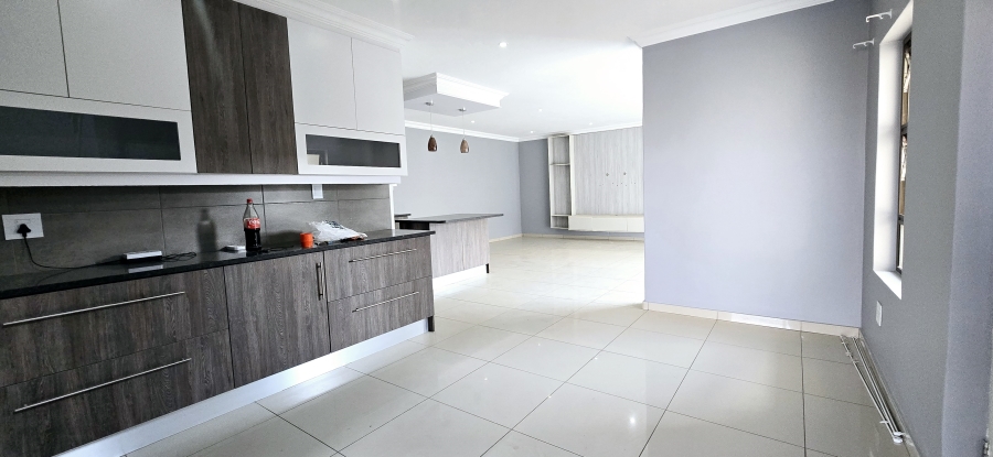 4 Bedroom Property for Sale in Zambezi Manor Lifestyle Estate Gauteng