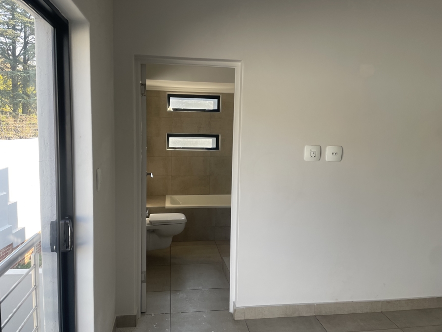 To Let 3 Bedroom Property for Rent in Hurlingham Gauteng