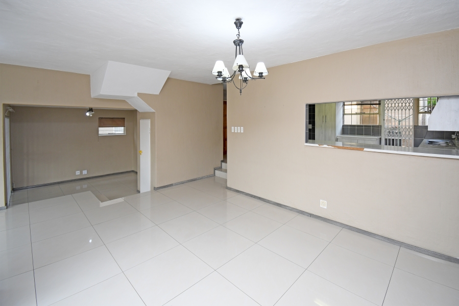 4 Bedroom Property for Sale in Corlett Gardens Gauteng