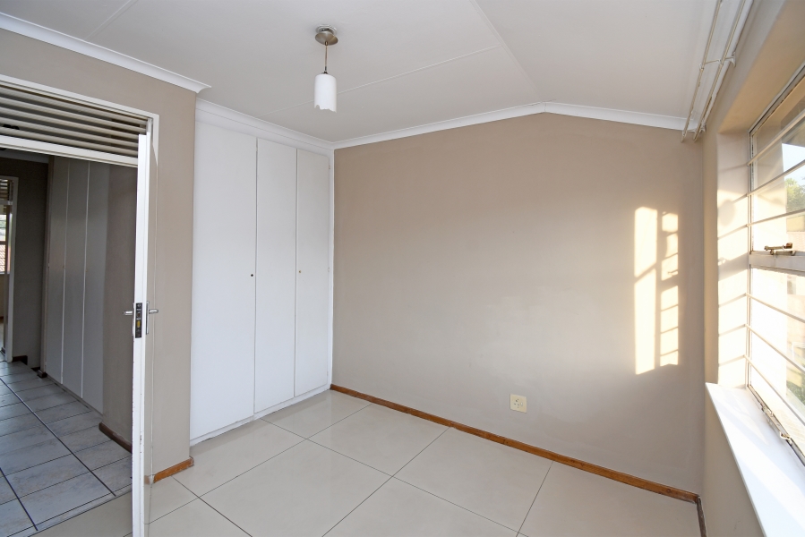 4 Bedroom Property for Sale in Corlett Gardens Gauteng