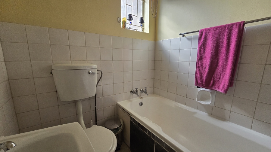 3 Bedroom Property for Sale in Garsfontein Gauteng