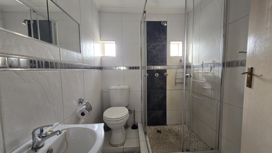 3 Bedroom Property for Sale in Garsfontein Gauteng