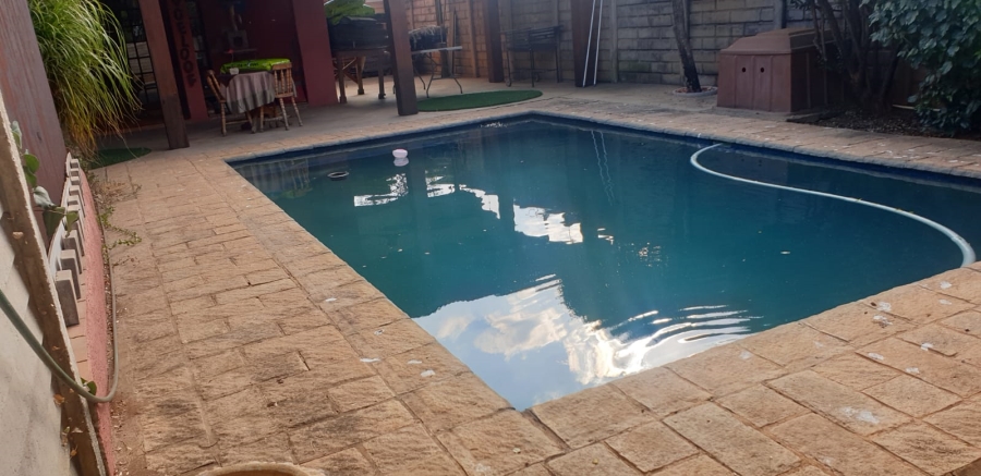 7 Bedroom Property for Sale in Mayville Gauteng