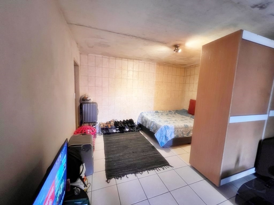 To Let 1 Bedroom Property for Rent in Die Hoewes Gauteng