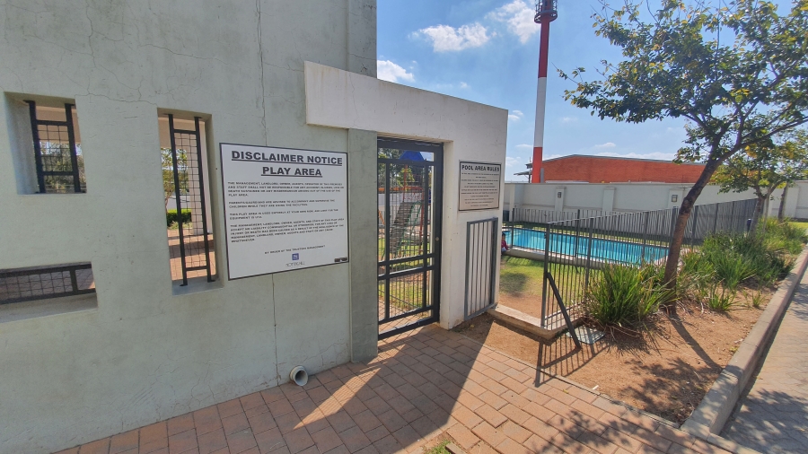 To Let 2 Bedroom Property for Rent in Ferndale Gauteng