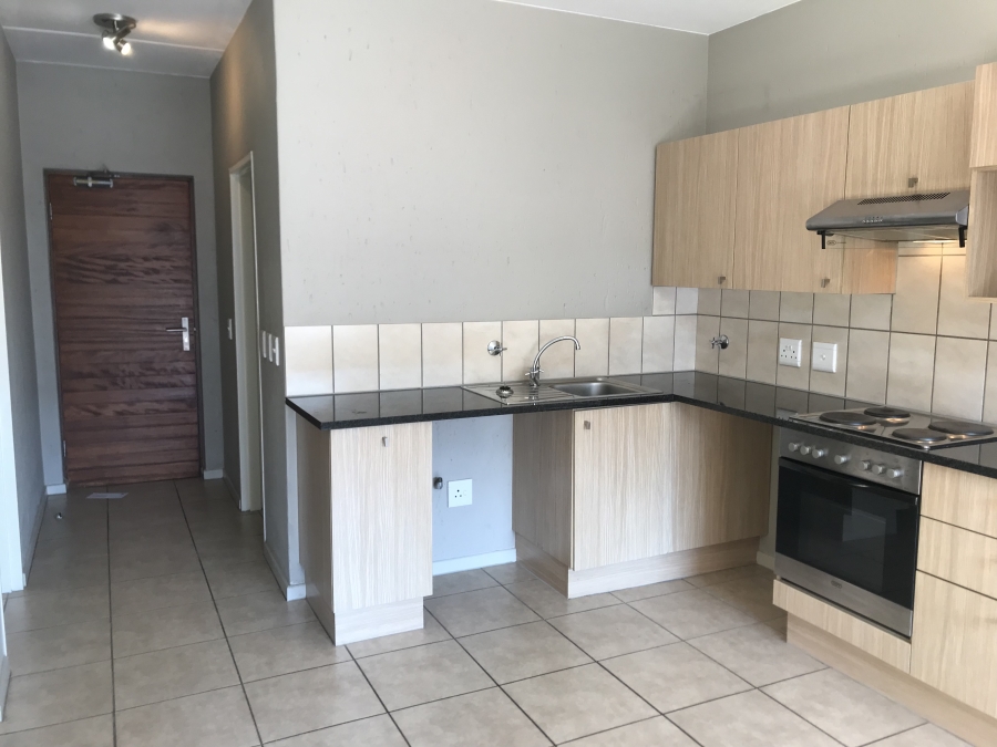 To Let 2 Bedroom Property for Rent in Ferndale Gauteng