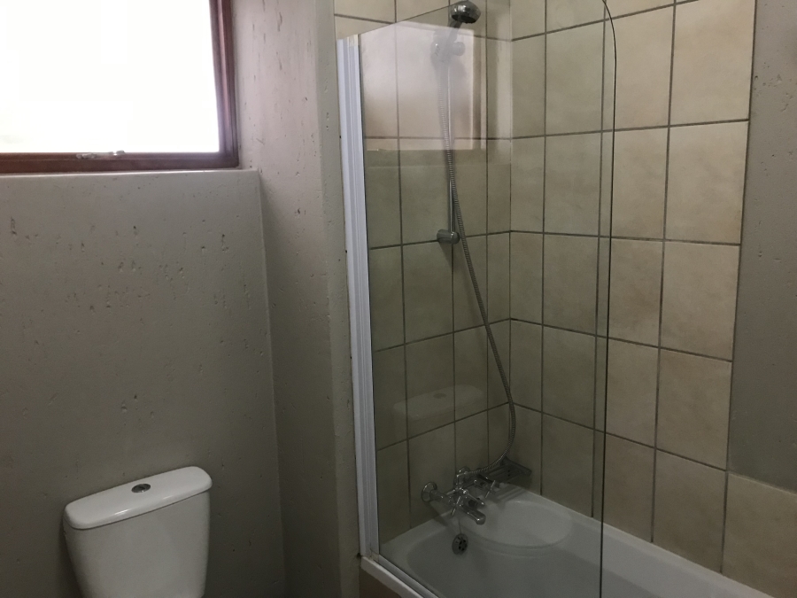 To Let 2 Bedroom Property for Rent in Ferndale Gauteng