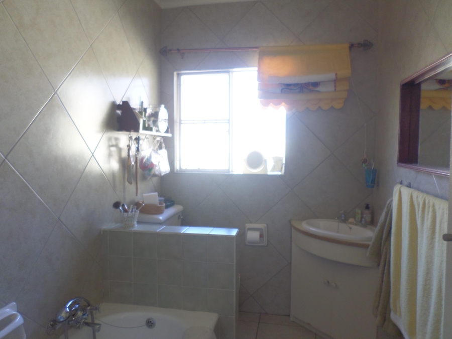 4 Bedroom Property for Sale in Eden Glen Gauteng