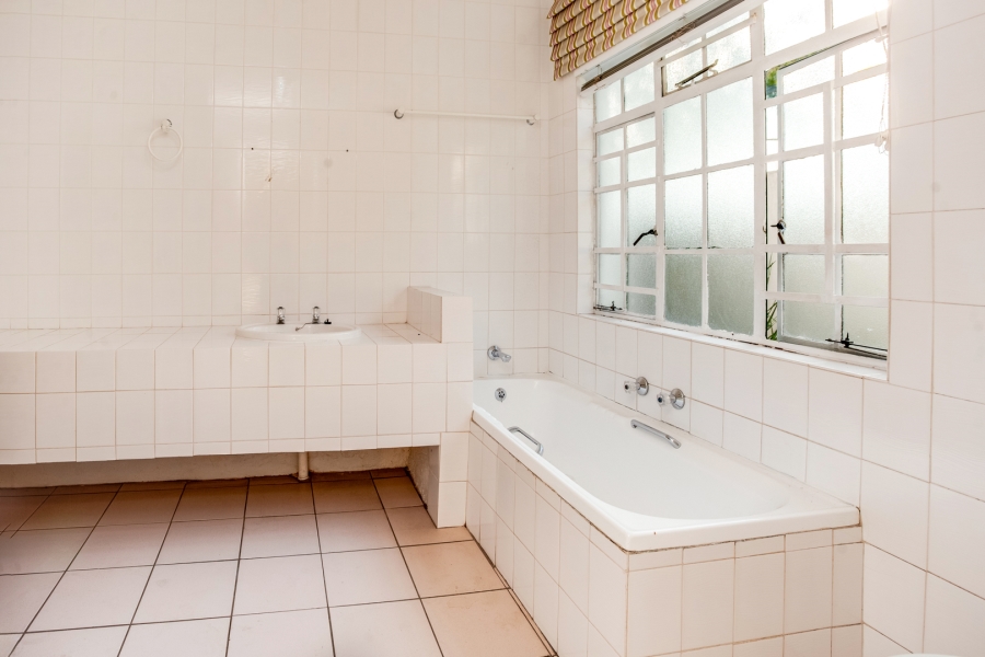 2 Bedroom Property for Sale in Magaliessig Gauteng