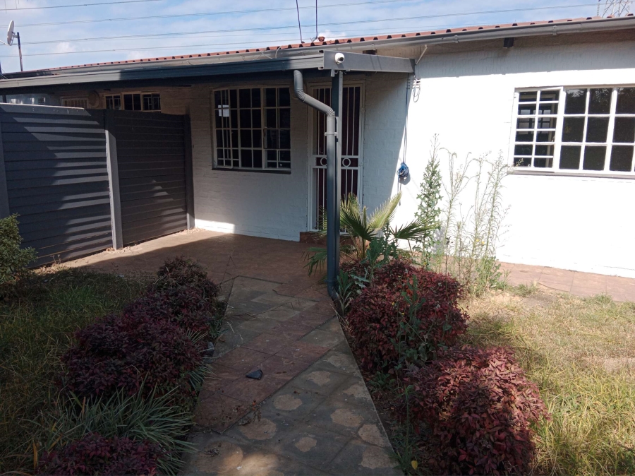 2 Bedroom Property for Sale in Danville Gauteng