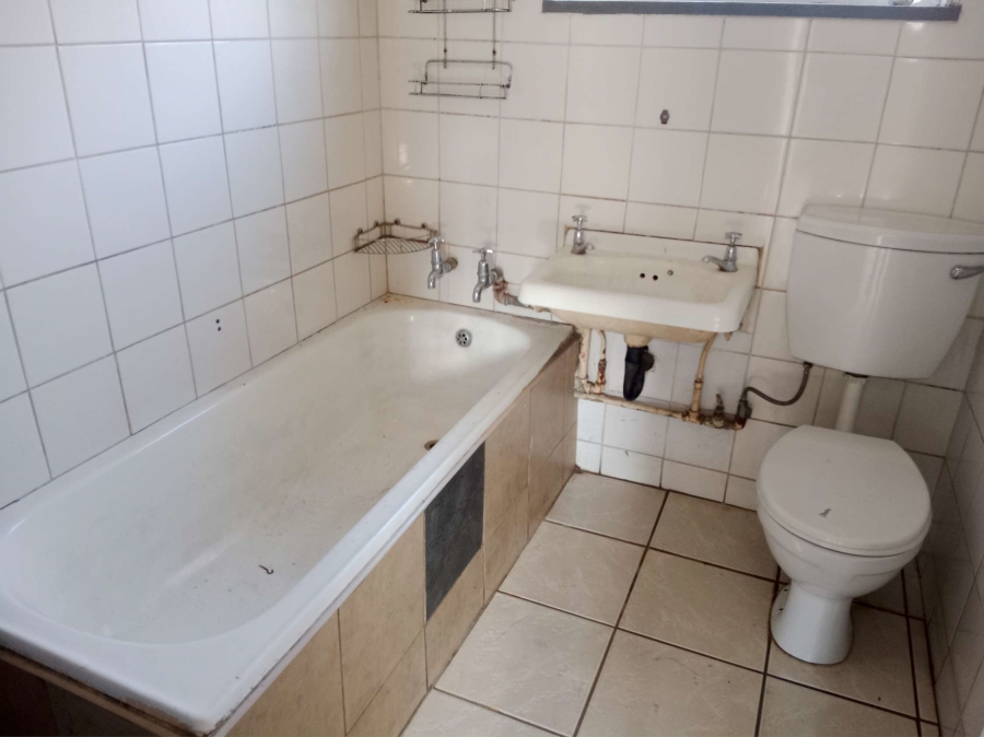 2 Bedroom Property for Sale in Danville Gauteng