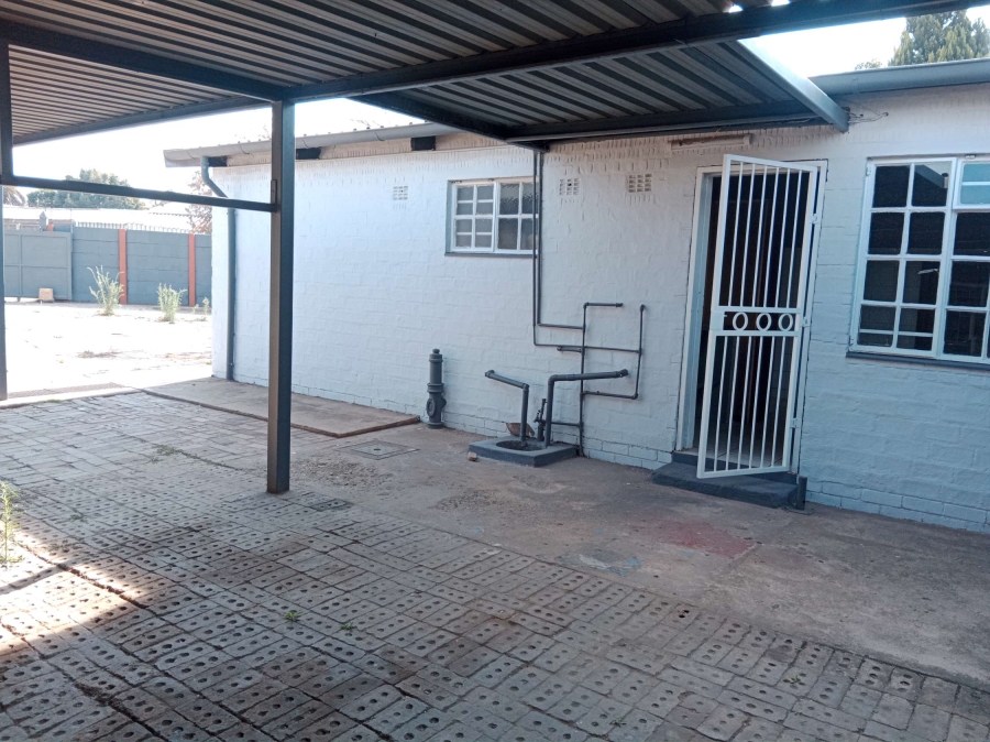 2 Bedroom Property for Sale in Danville Gauteng