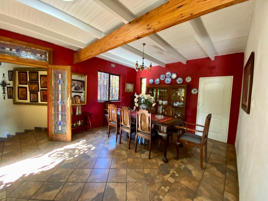 5 Bedroom Property for Sale in Golf View Gauteng