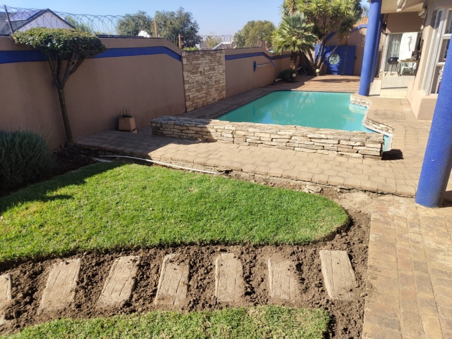 4 Bedroom Property for Sale in Dadaville Gauteng