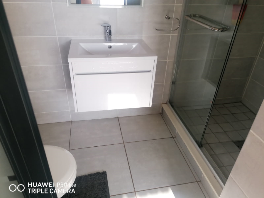 2 Bedroom Property for Sale in Willow Park Manor Gauteng