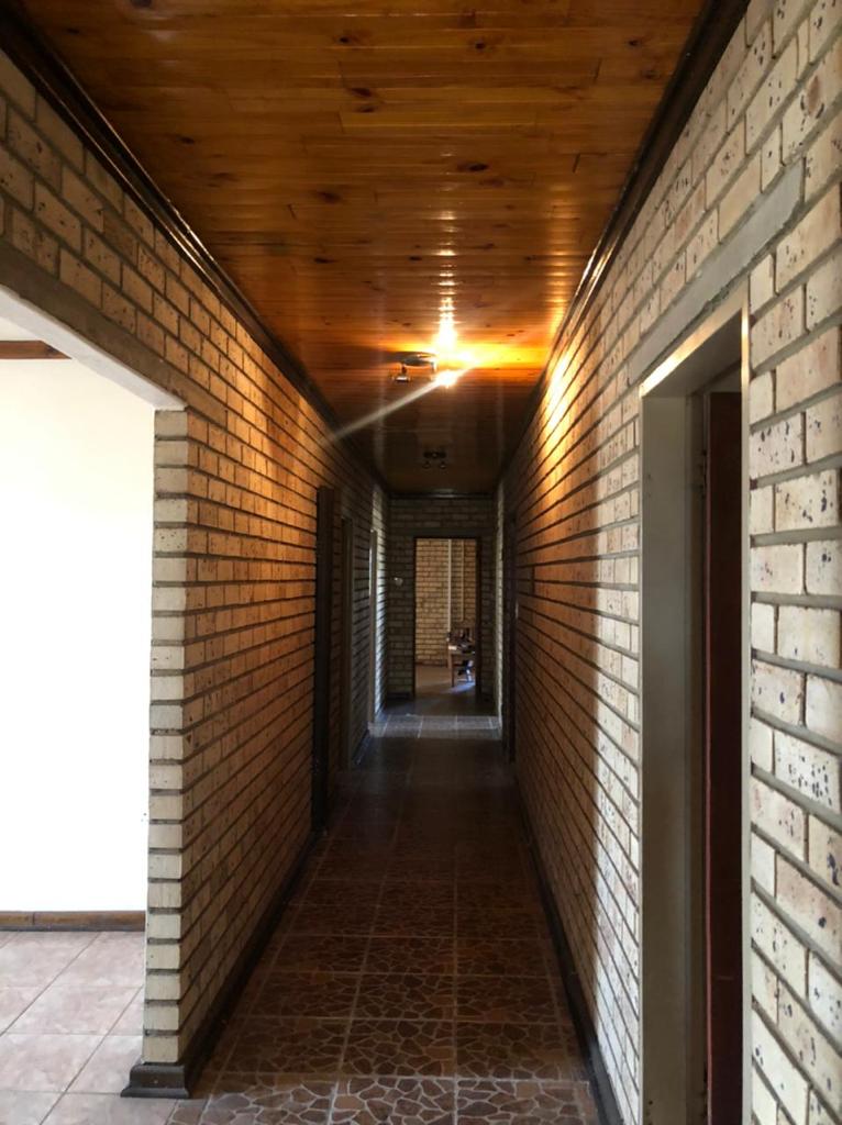 To Let 4 Bedroom Property for Rent in Lamontpark Gauteng