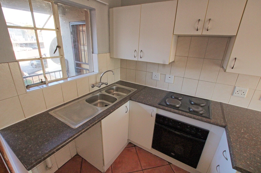 2 Bedroom Property for Sale in Roodepoort Gauteng