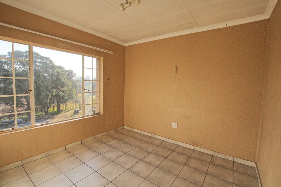 2 Bedroom Property for Sale in Roodepoort Gauteng