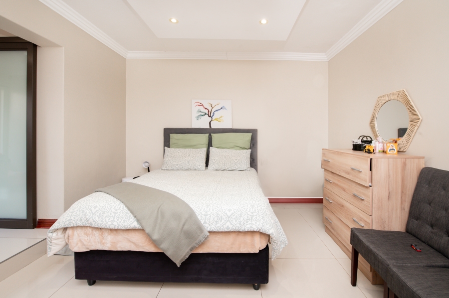 4 Bedroom Property for Sale in Kyalami Hills Gauteng