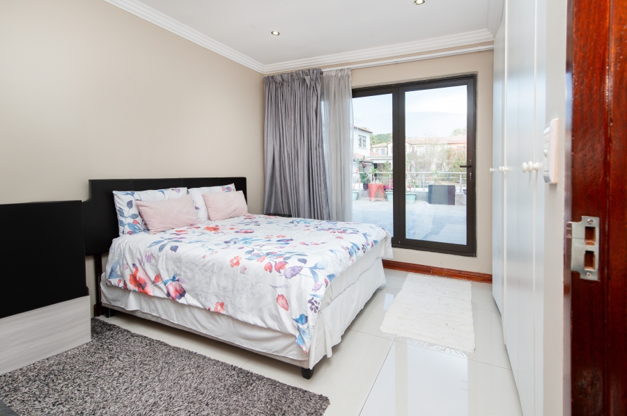 4 Bedroom Property for Sale in Kyalami Hills Gauteng