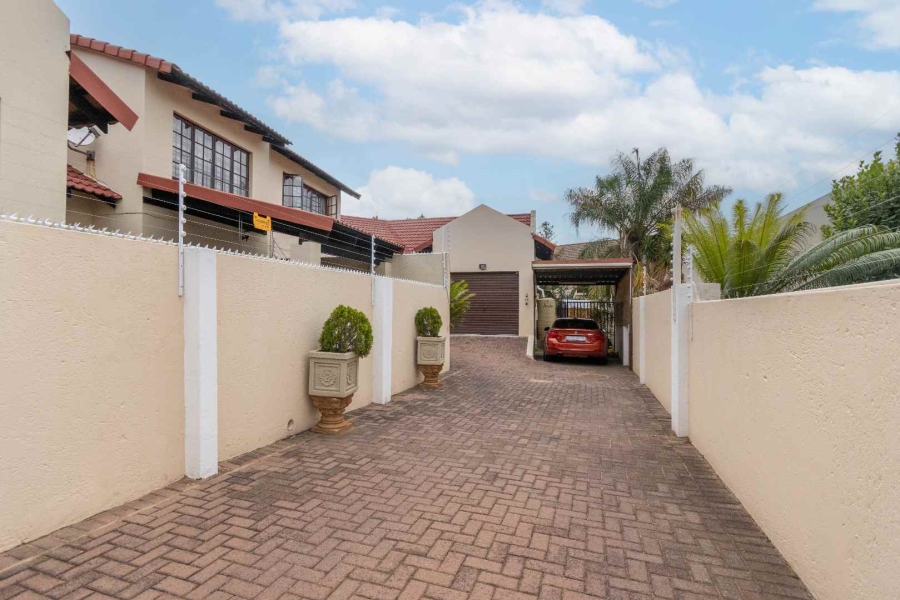 3 Bedroom Property for Sale in Edenburg Gauteng