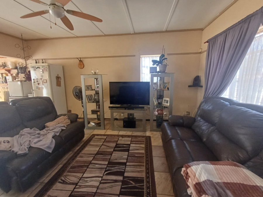 2 Bedroom Property for Sale in Vanderbijlpark CE 3 Gauteng