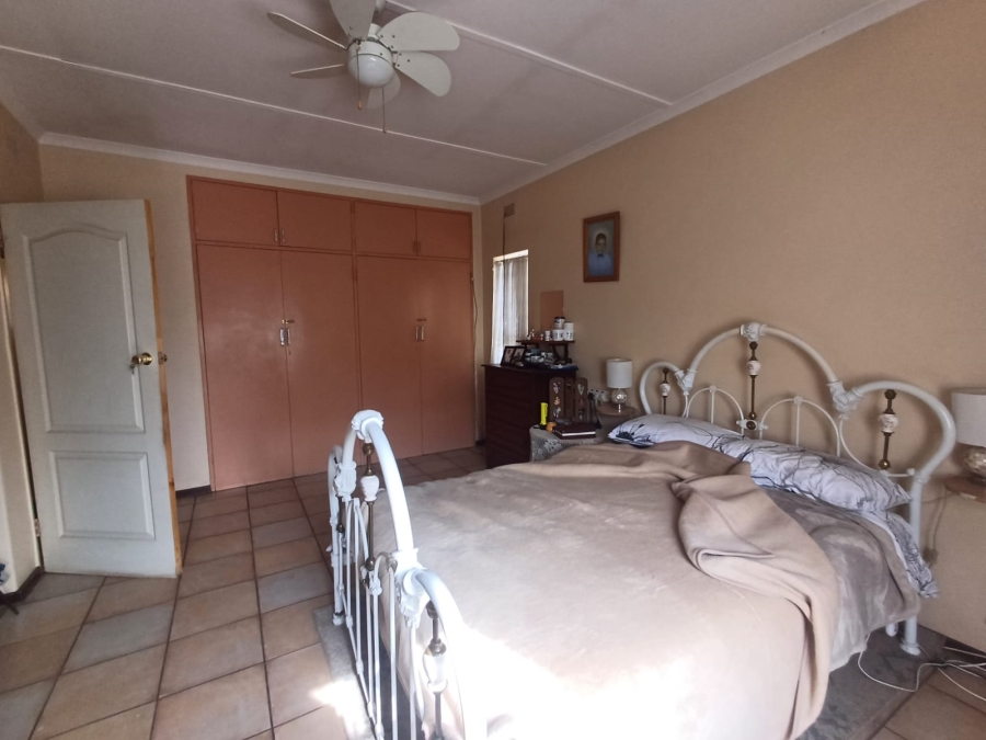 2 Bedroom Property for Sale in Vanderbijlpark CE 3 Gauteng