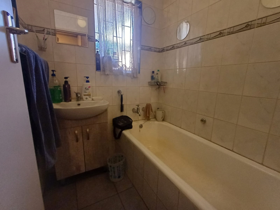 2 Bedroom Property for Sale in Vanderbijlpark CE 3 Gauteng