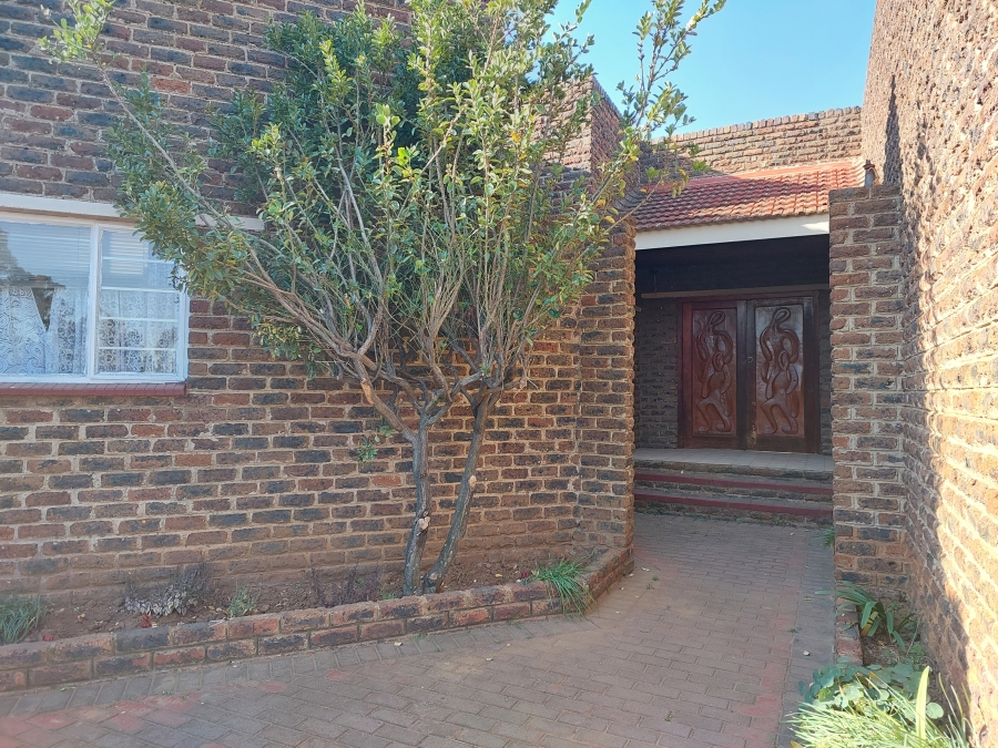 To Let 4 Bedroom Property for Rent in Ophir A H Gauteng