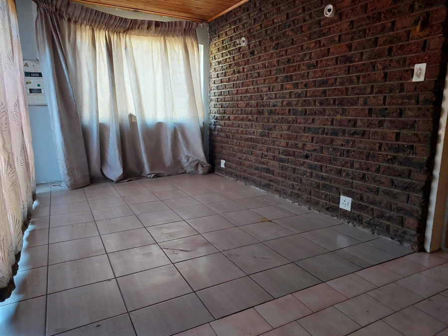 To Let 4 Bedroom Property for Rent in Ophir A H Gauteng