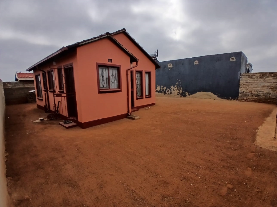 2 Bedroom Property for Sale in Mfundo Park Gauteng