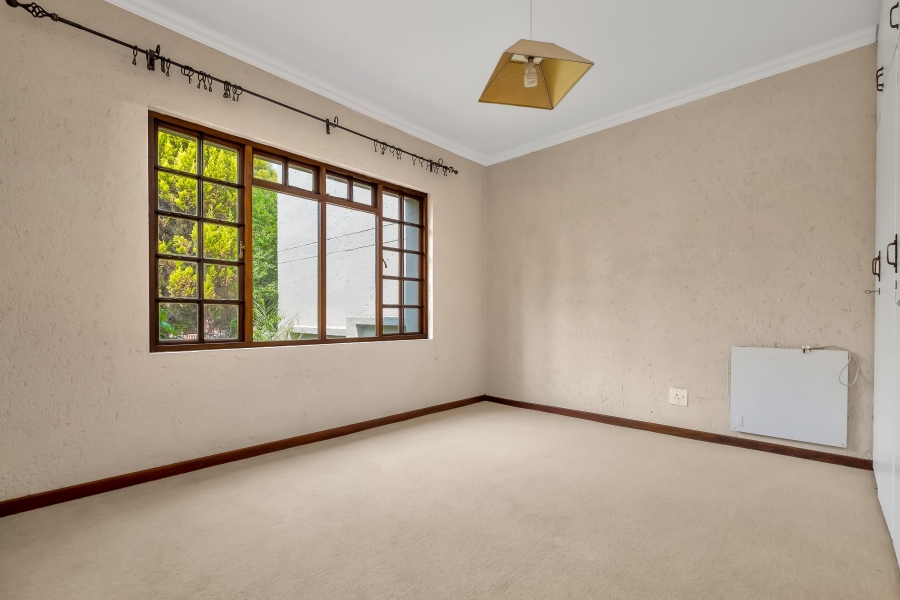 4 Bedroom Property for Sale in Linden Gauteng