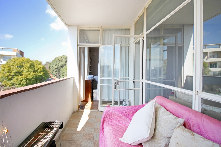 1 Bedroom Property for Sale in Illovo Gauteng