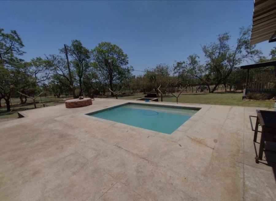 4 Bedroom Property for Sale in Vissershoek AH Gauteng