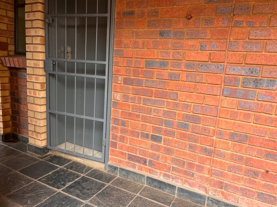 2 Bedroom Property for Sale in Montana Gauteng