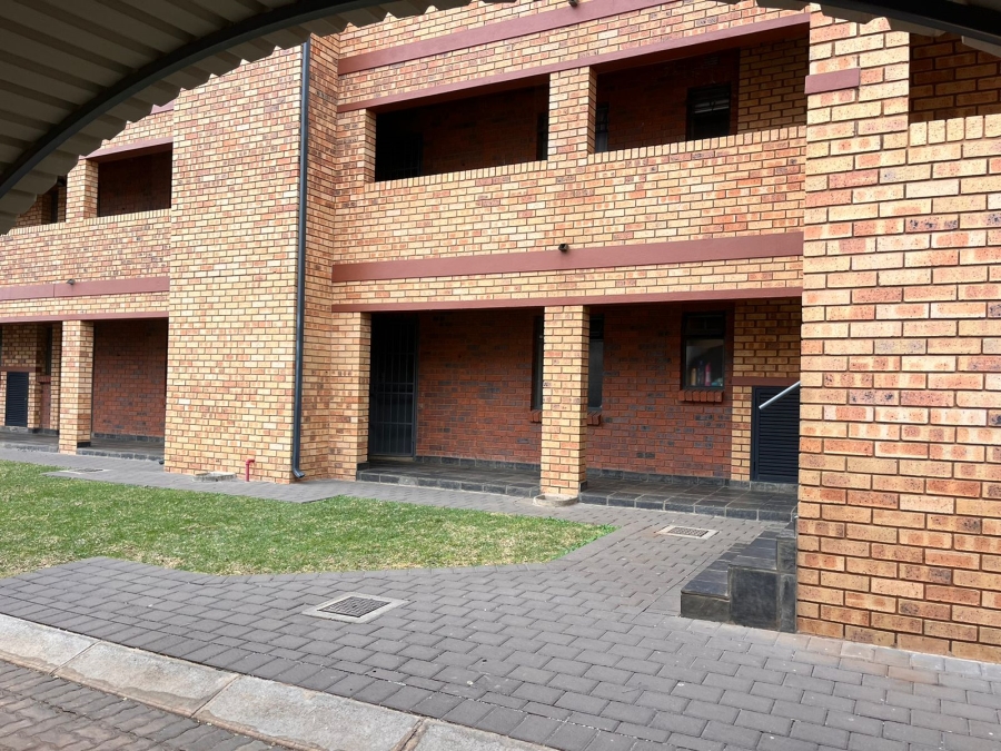 2 Bedroom Property for Sale in Montana Gauteng