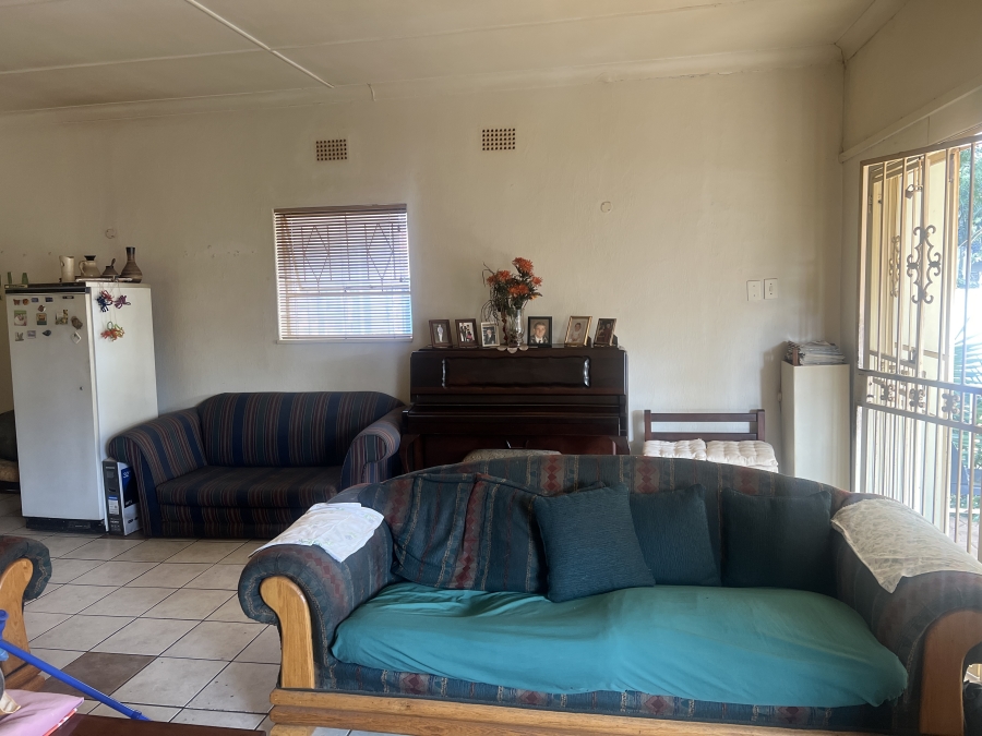 4 Bedroom Property for Sale in Greenhills Gauteng