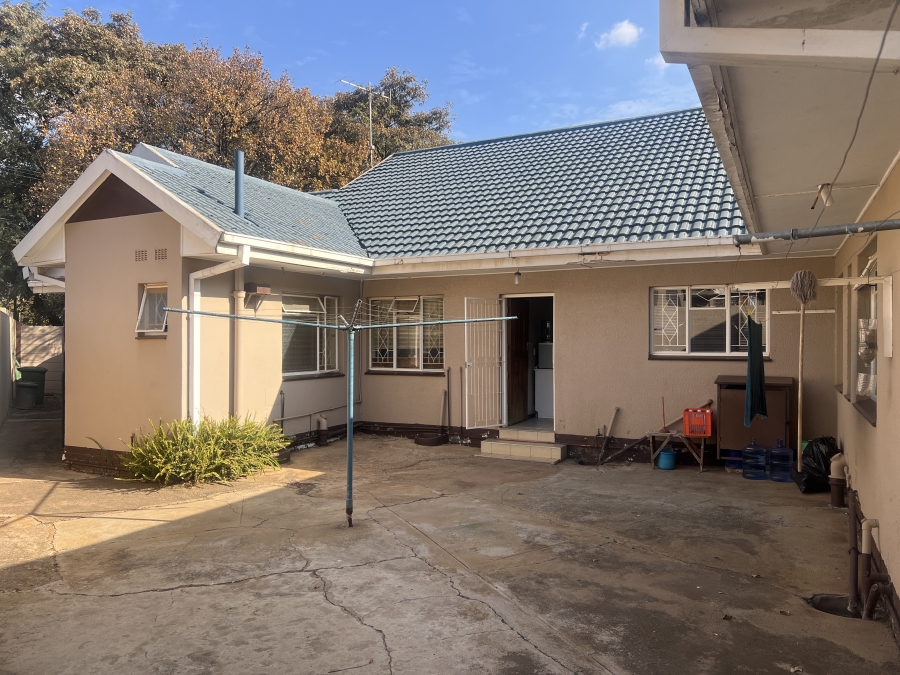 4 Bedroom Property for Sale in Greenhills Gauteng